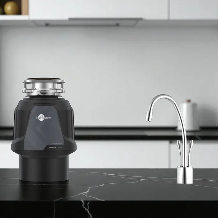 מערכת מים תת כיורית קר-חם וטוחן InSinkErator ClearDragon Lite